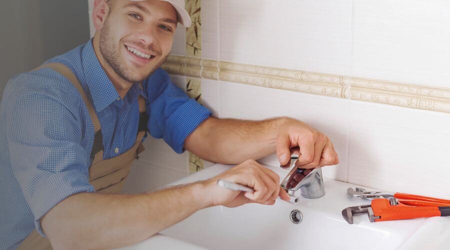 Handle or spout repair in Naylor, MO